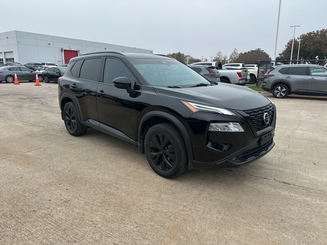 2021 Nissan Rogue Platinum's photo