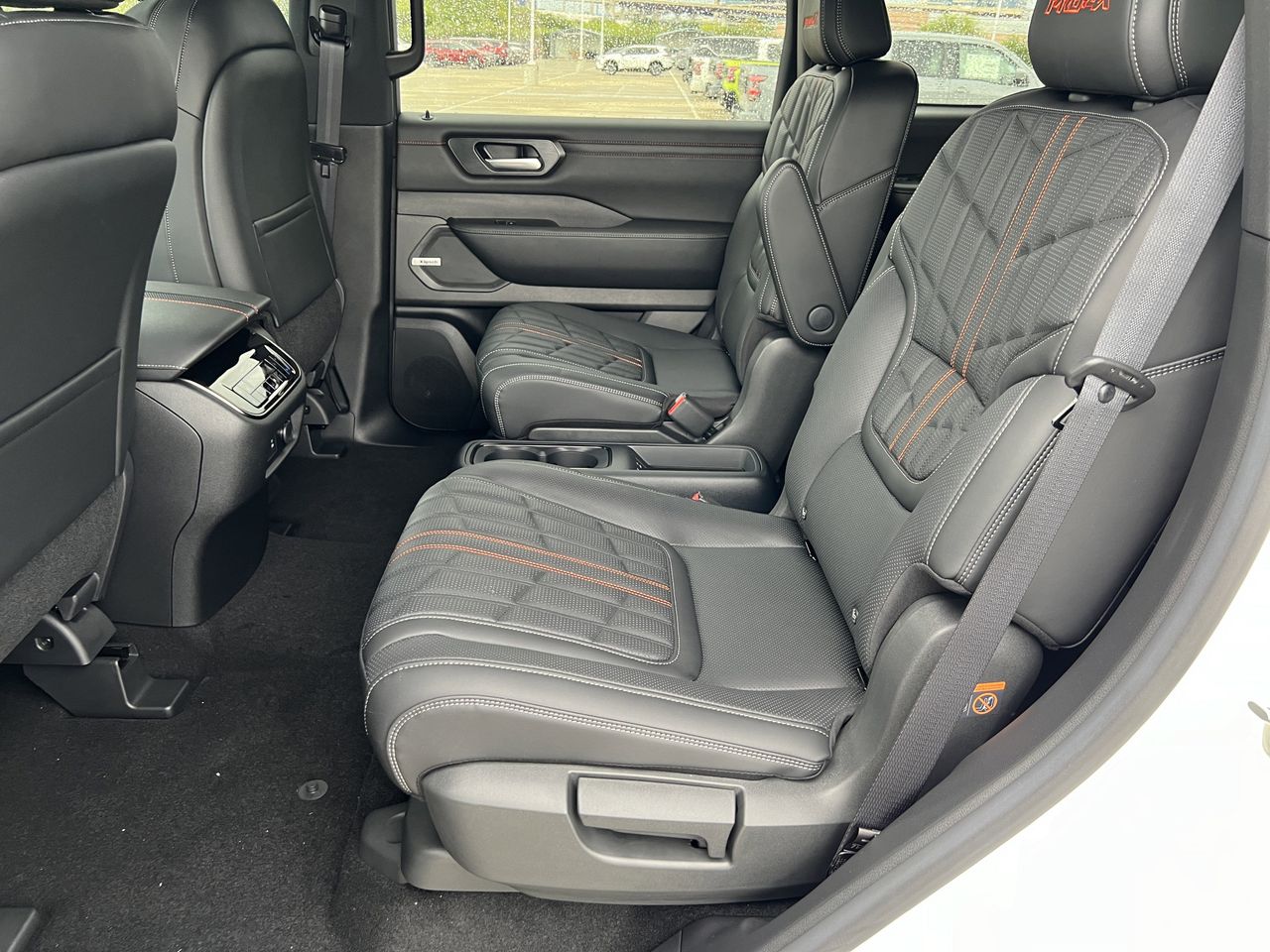 2026 Nissan Armada PRO-4X - Photo 15