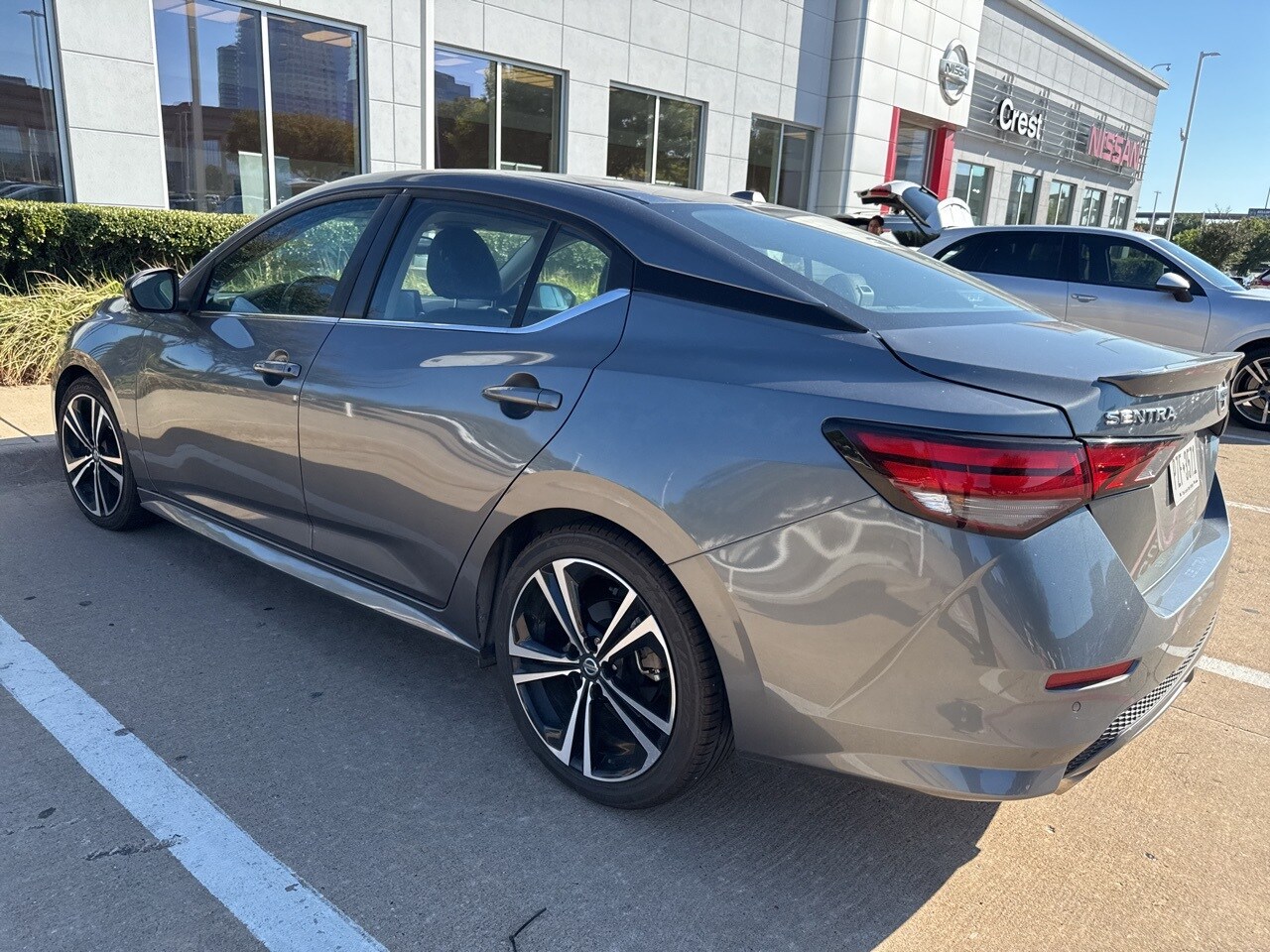2021 Nissan Sentra SR Premium photo 3