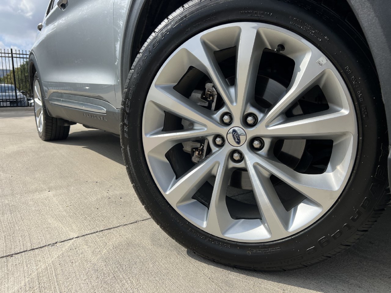 2022 Ford Explorer 6