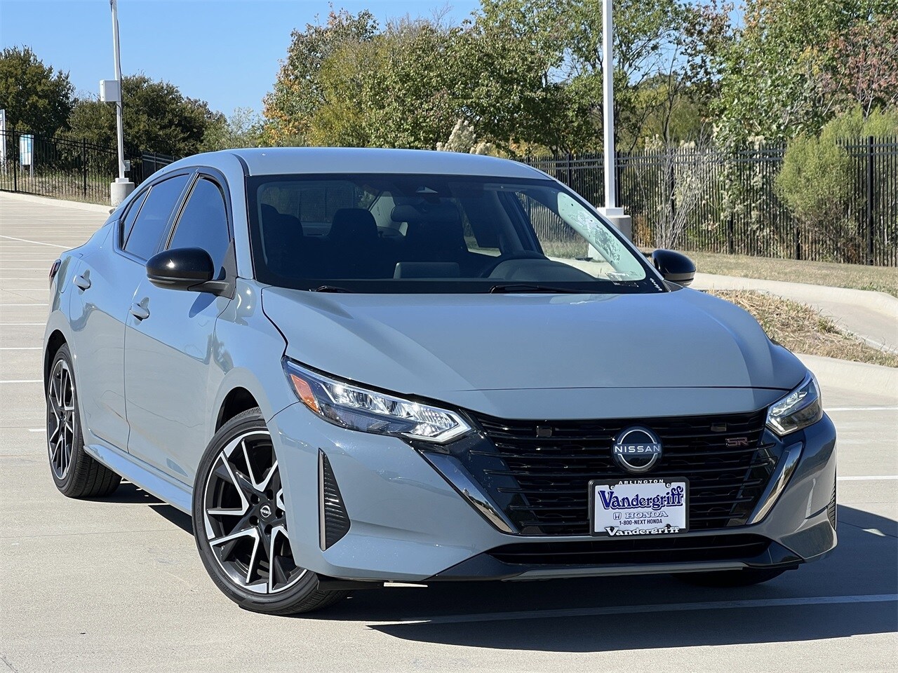 2024 Nissan Sentra SR photo 2