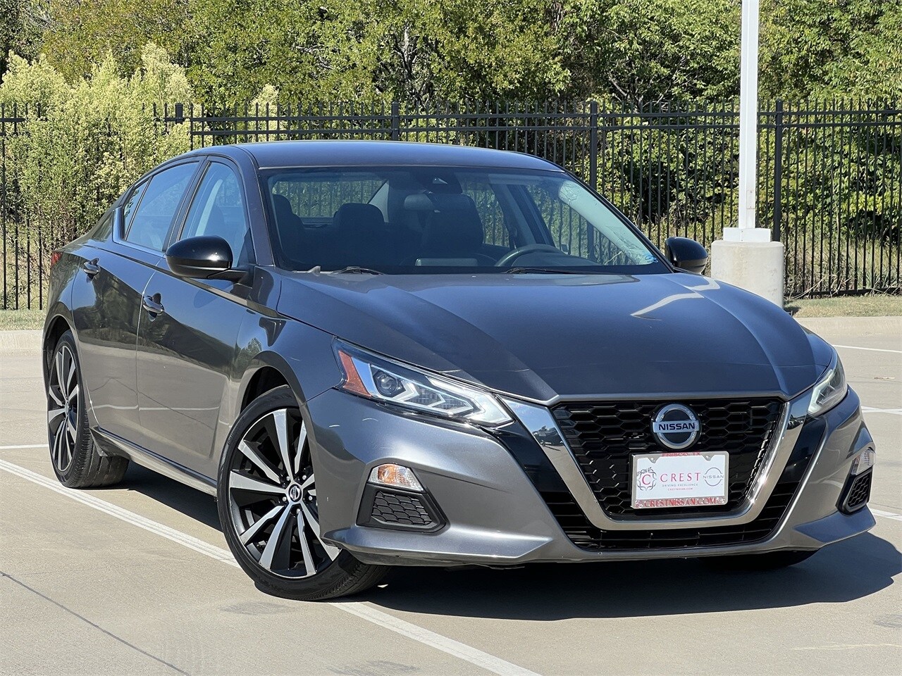 2021 Nissan Altima 2.5 SR photo 2