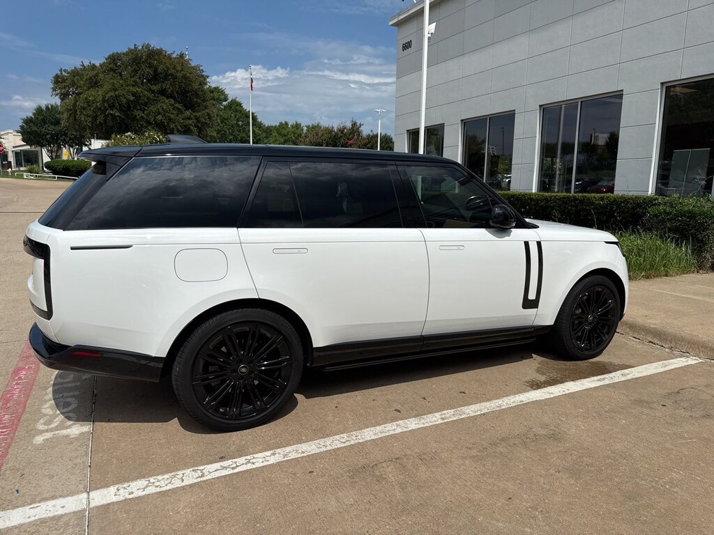 Used 2024 Land Rover Range Rover P400 SE SUV