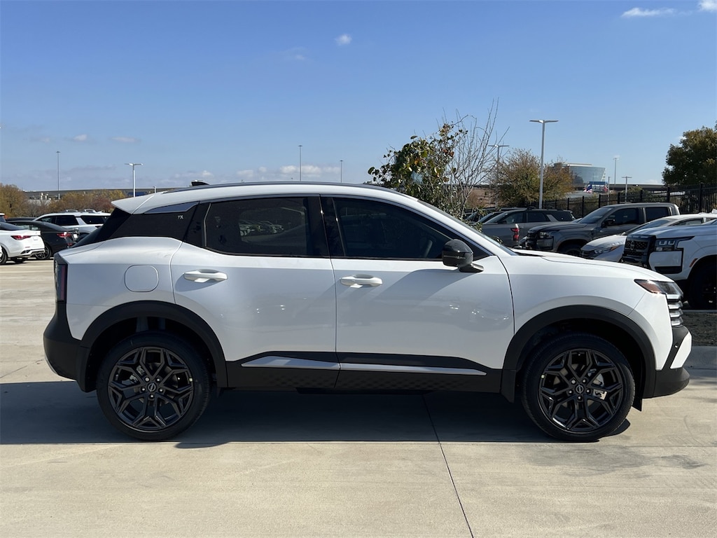 New 2026 Nissan Kicks SR SUV