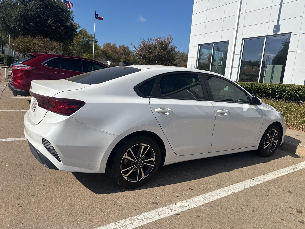 2023 Kia Forte LXS photo 3