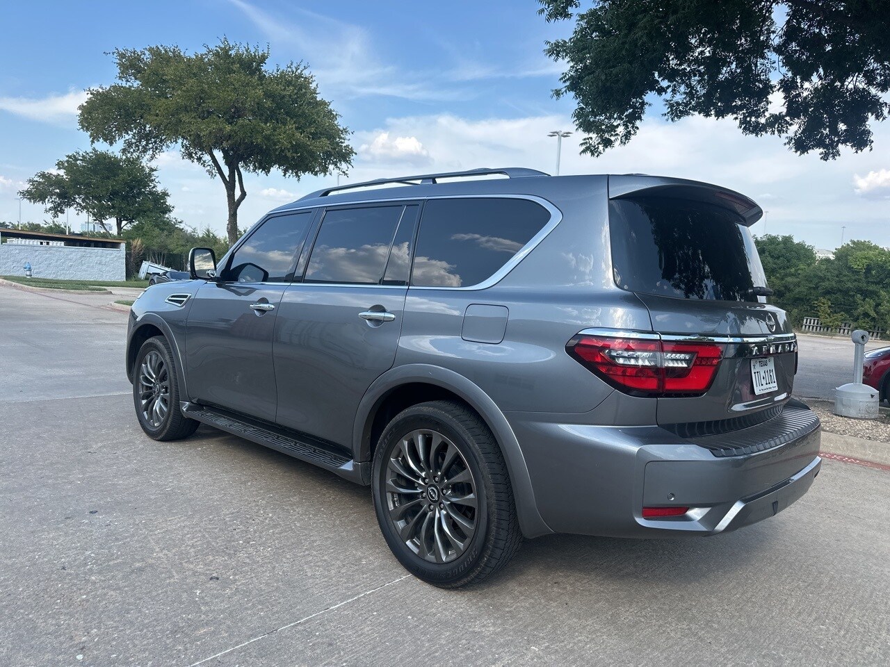 2024 Nissan Armada Platinum photo 3