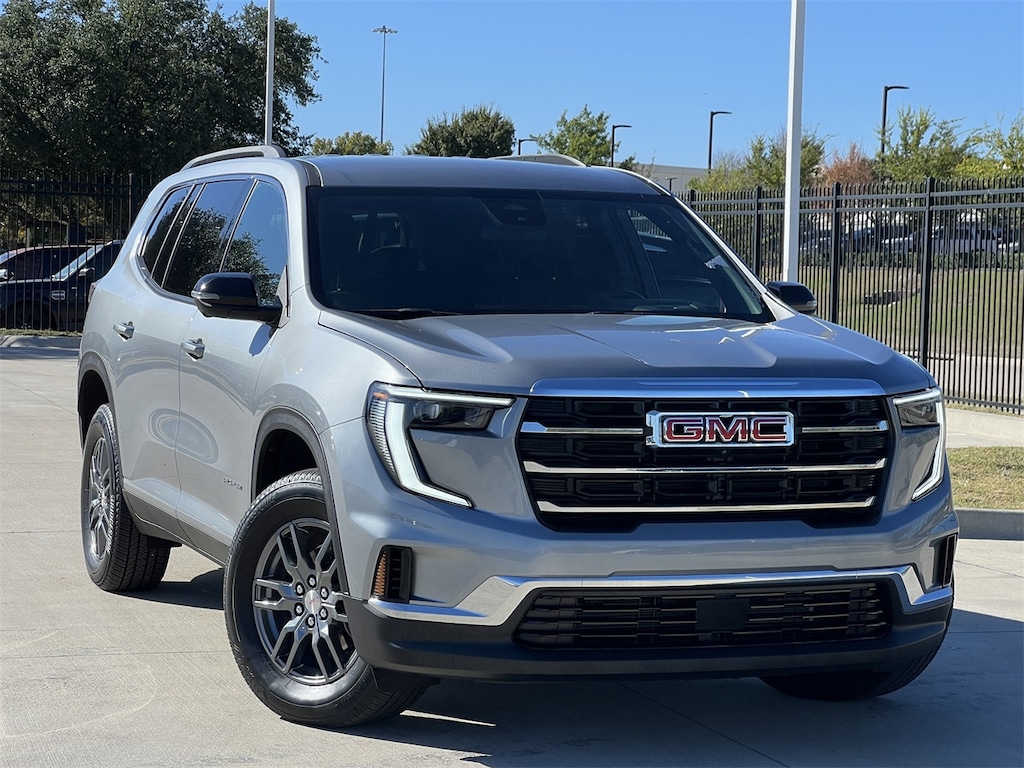 Used 2025 GMC Acadia Elevation SUV