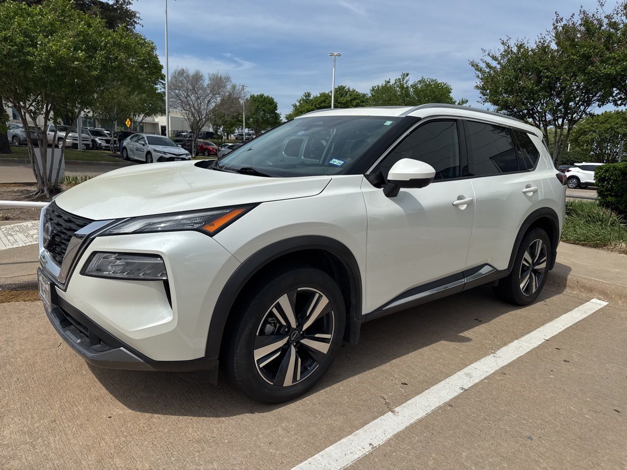 View vehicle photo 3