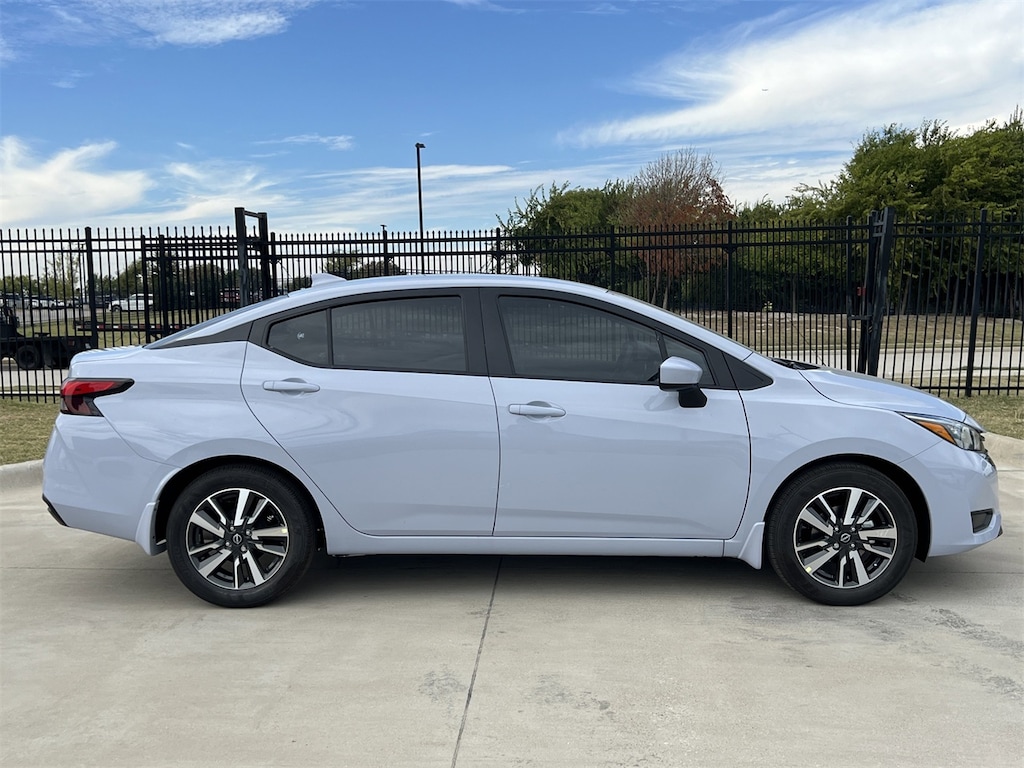 New 2025 Nissan Versa 1.6 SV Sedan