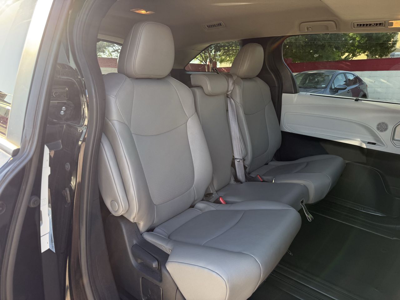 car-gallery-32