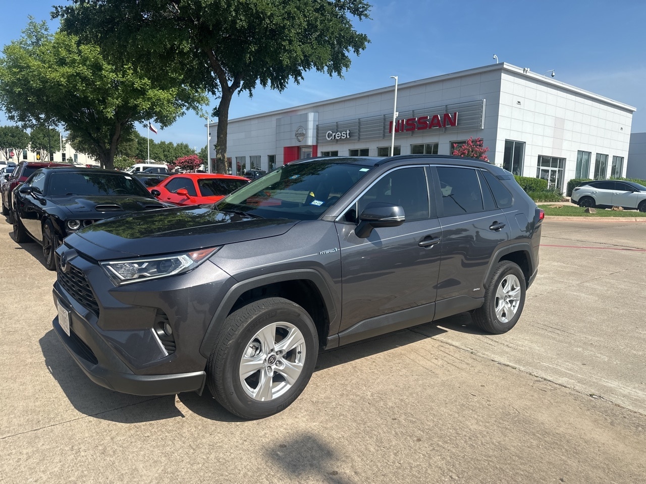 Used 2021 Toyota RAV4 XLE with VIN 2T3RWRFV0MW128009 for sale in Frisco, TX