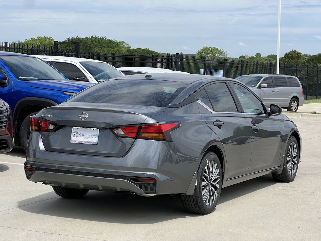 New 2026 Nissan Altima SV Sedan
