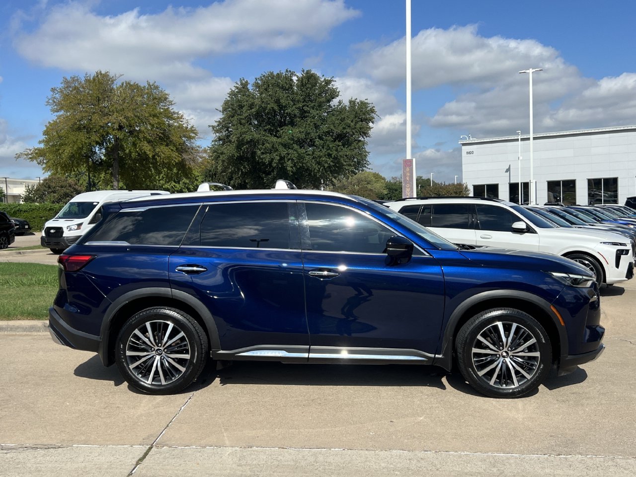 2022 INFINITI QX60 3