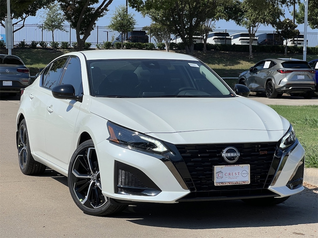 New 2025 Nissan Altima SR Sedan