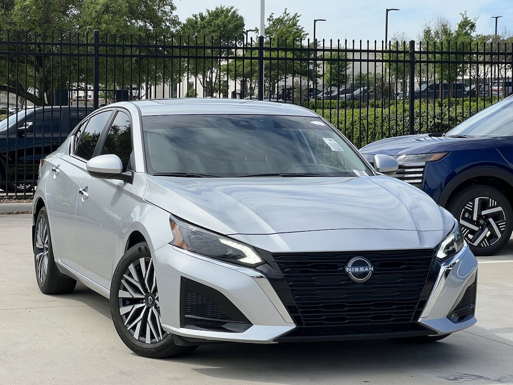 Certified 2024 Nissan Altima 2.5 SV Sedan