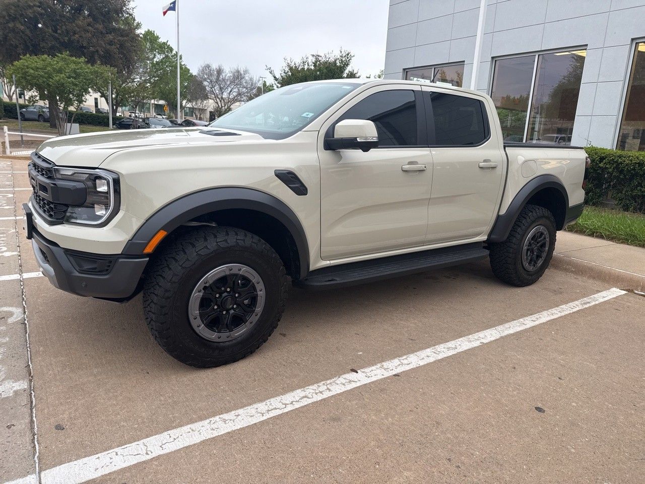 2025 Ford Ranger Raptor 4x4 SuperCrew 5' Box's photo