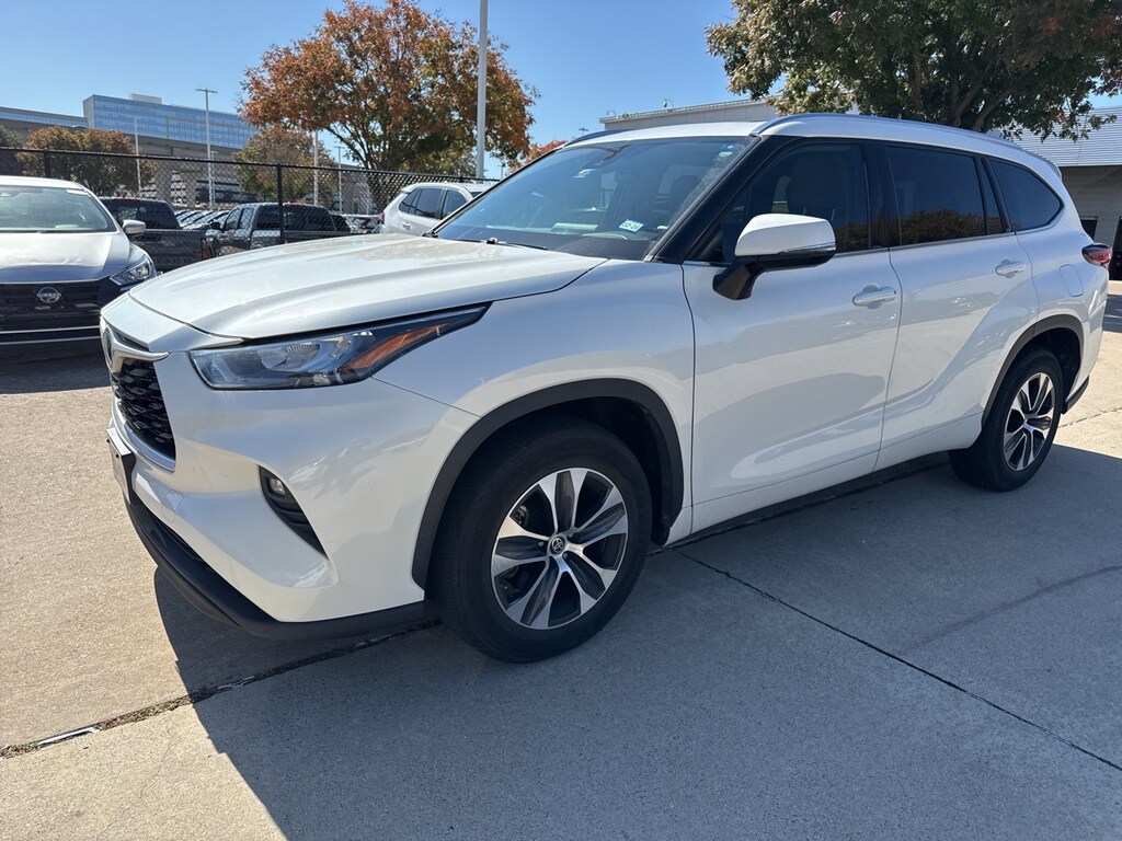 Used 2020 Toyota Highlander XLE SUV