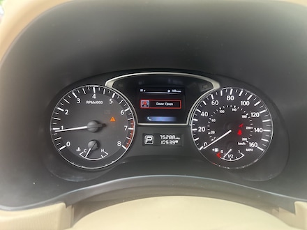 2015 Nissan Pathfinder Platinum SUV