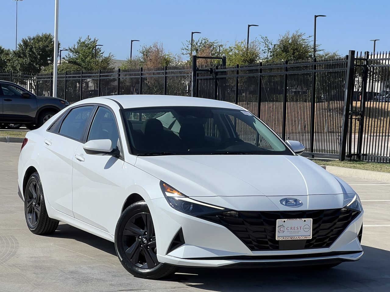 2022 Hyundai Elantra 3