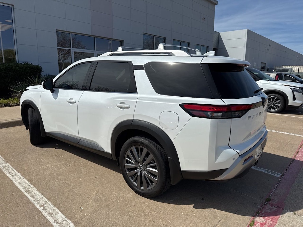 Certified 2025 Nissan Pathfinder SL SUV
