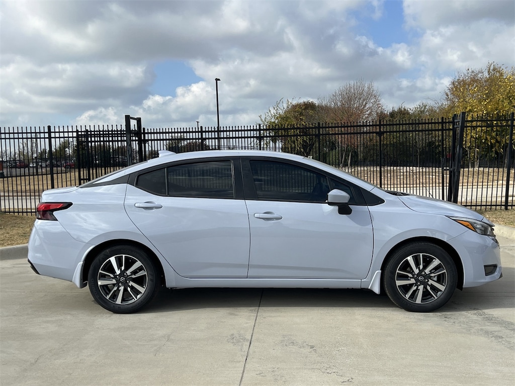 New 2025 Nissan Versa 1.6 SV Sedan