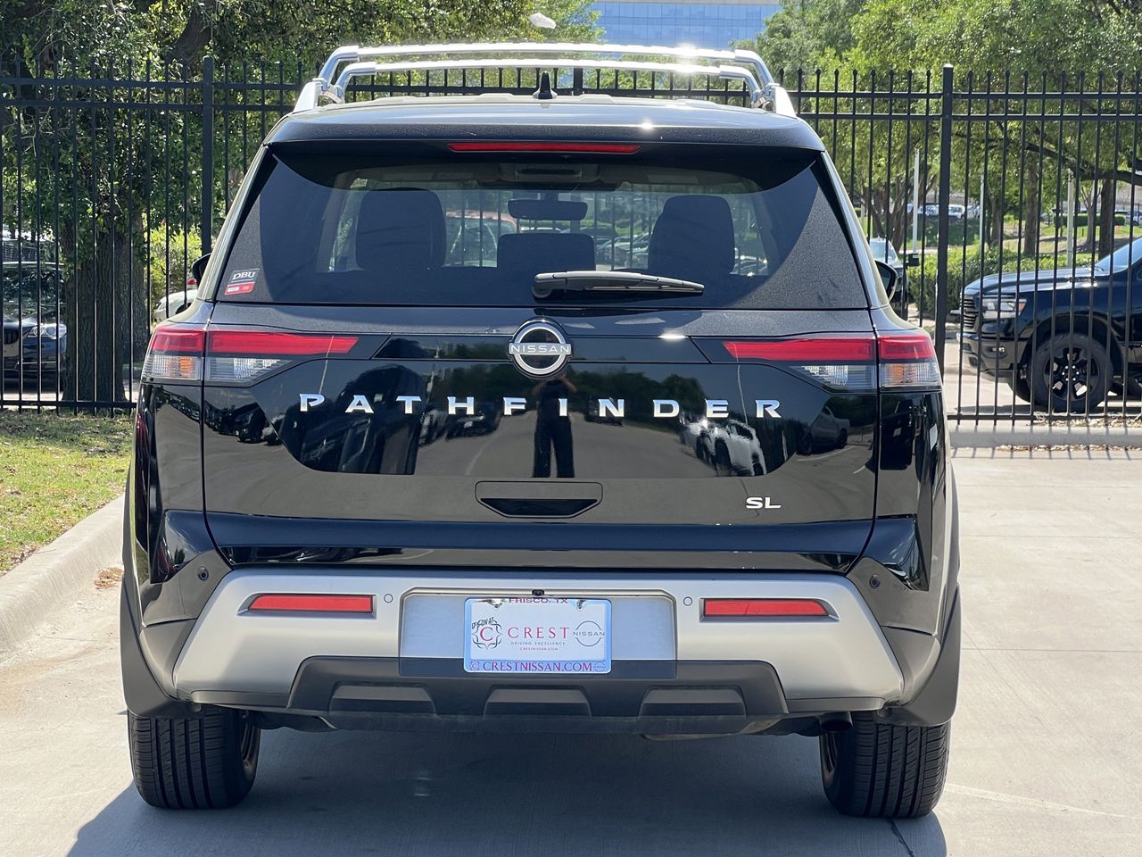 View vehicle photo 5