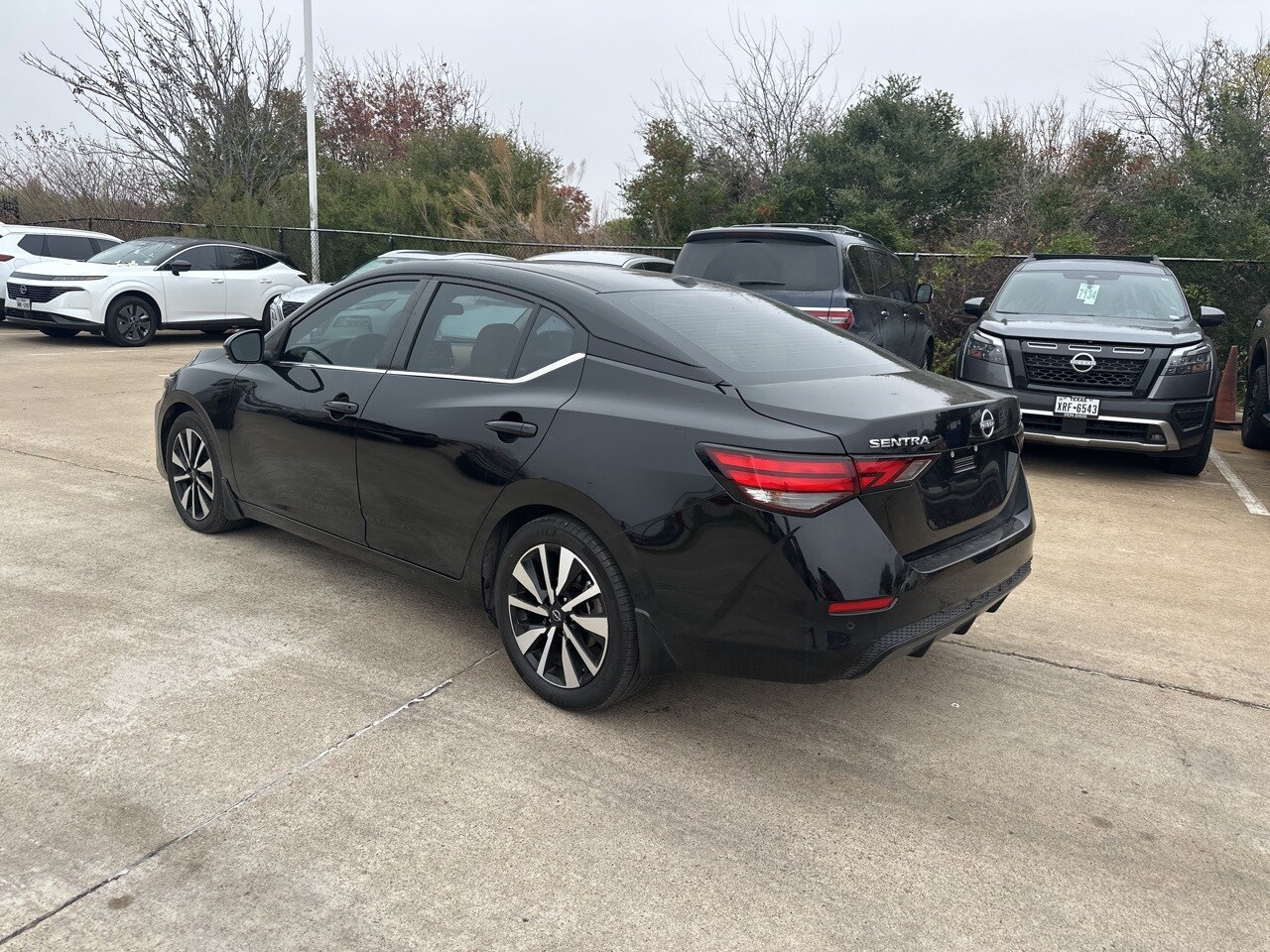2024 Nissan Sentra SV Premium photo 3