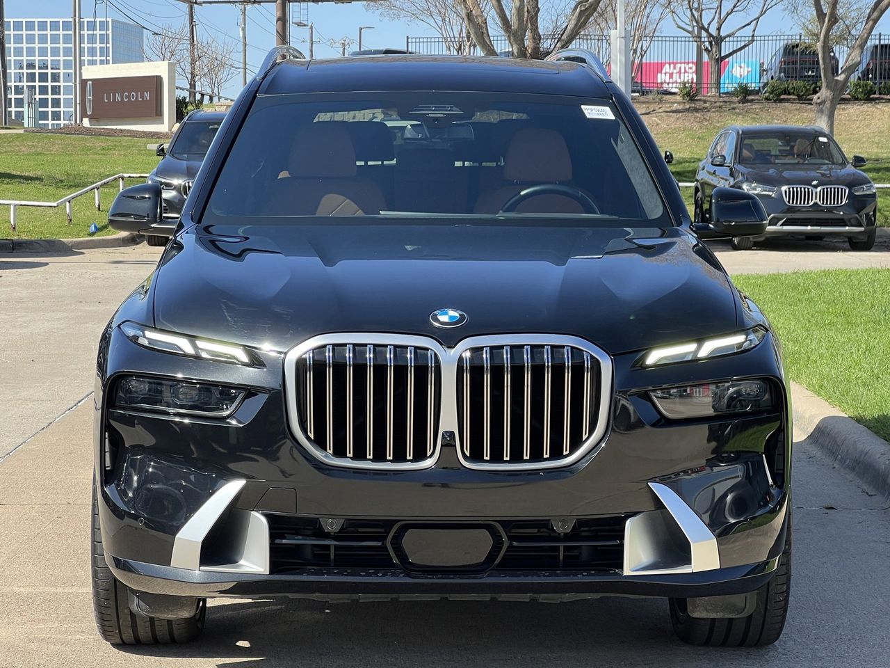 View vehicle photo 7