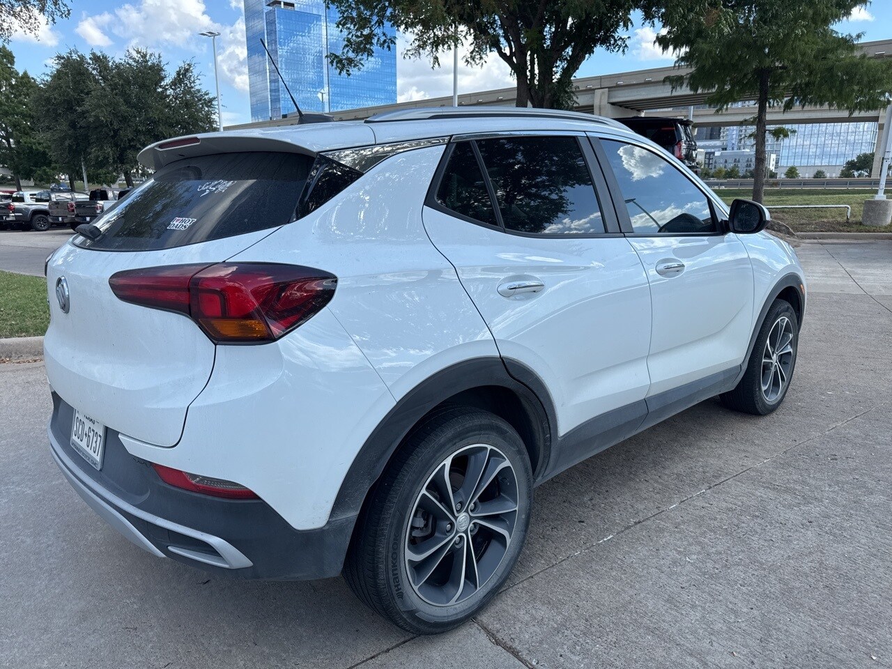 2022 Buick Encore Select photo 3