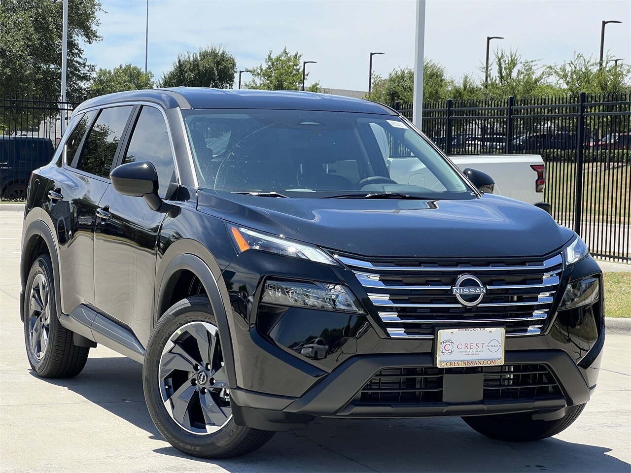 2026 Nissan Rogue SV photo 2