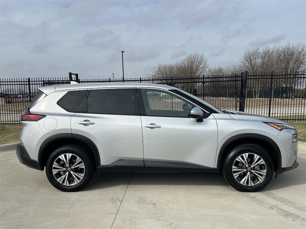 Used 2021 Nissan Rogue SV SUV