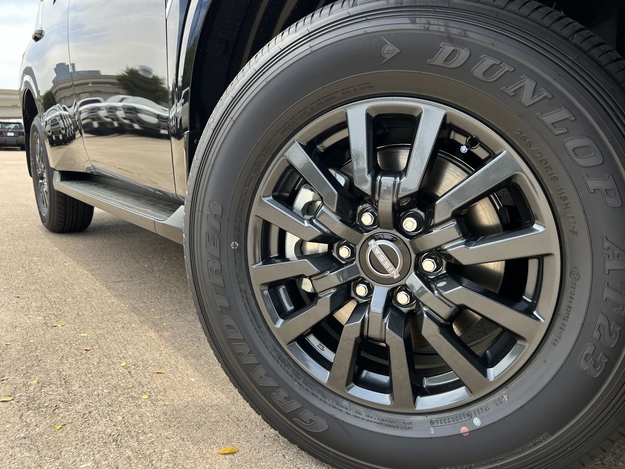 2026 Nissan Armada SV - Photo 7