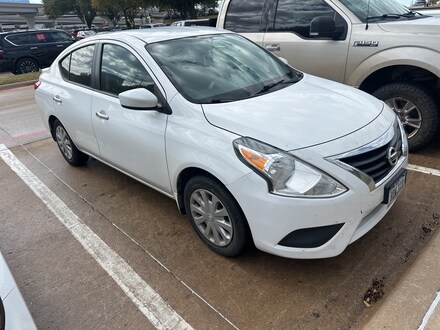 2015 Nissan Versa 1.6 SV Sedan