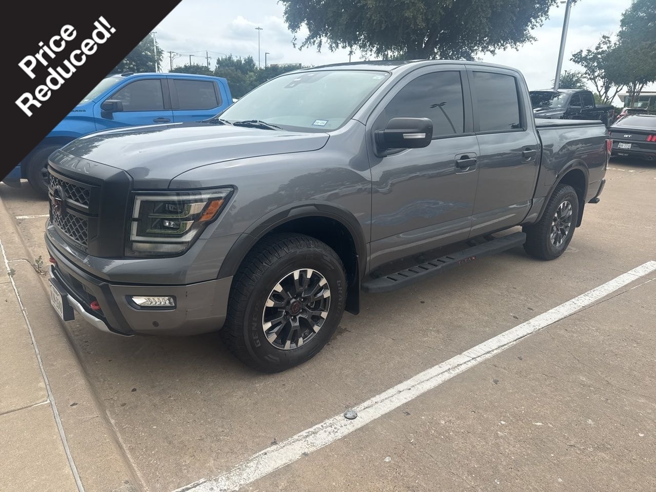 2024 Nissan Titan PRO-4X 4X4 Crew Cab's photo