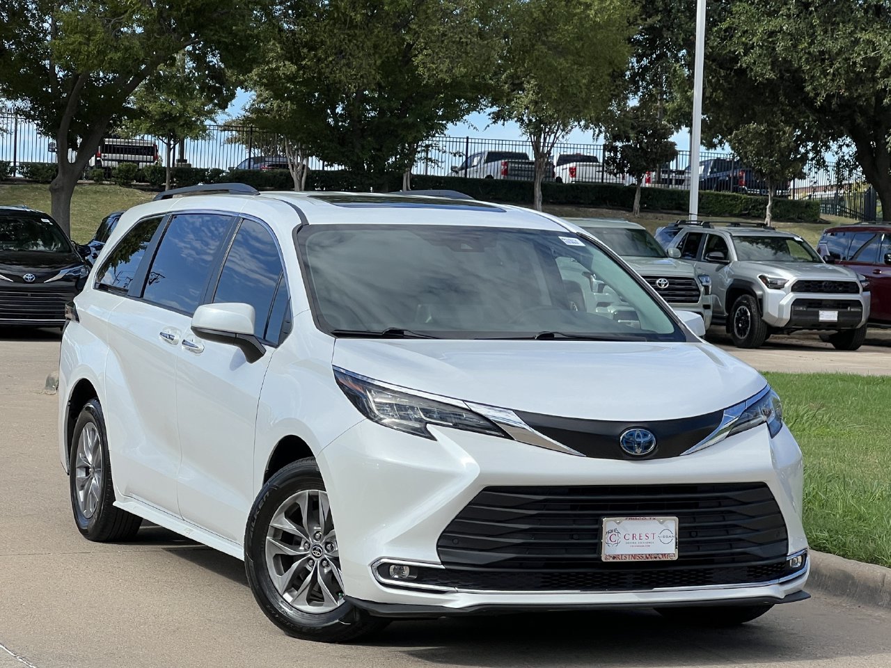 2023 Toyota Sienna 2