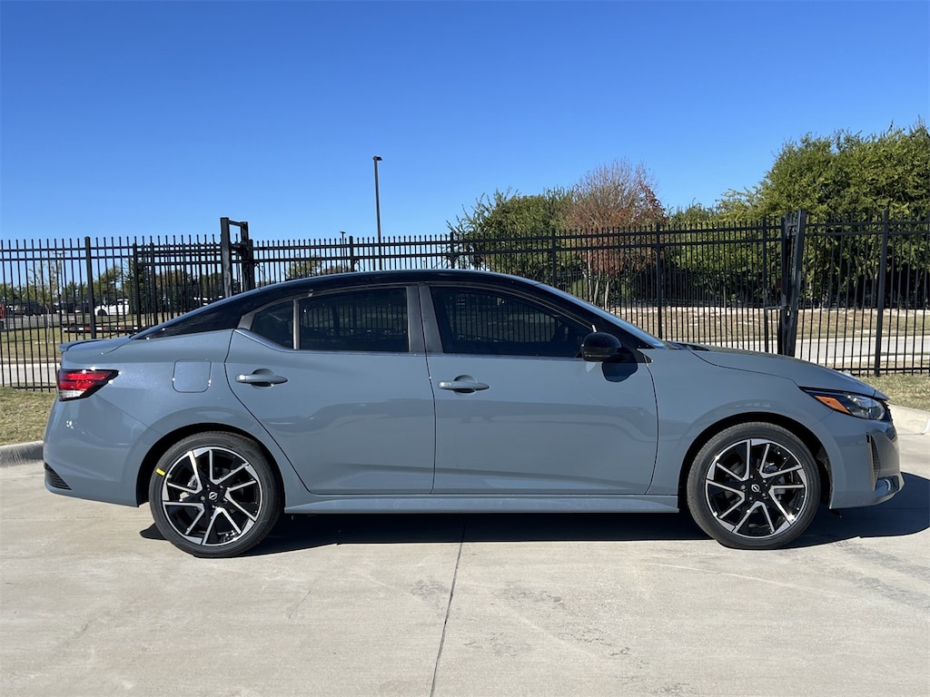 New 2025 Nissan Sentra SR Sedan