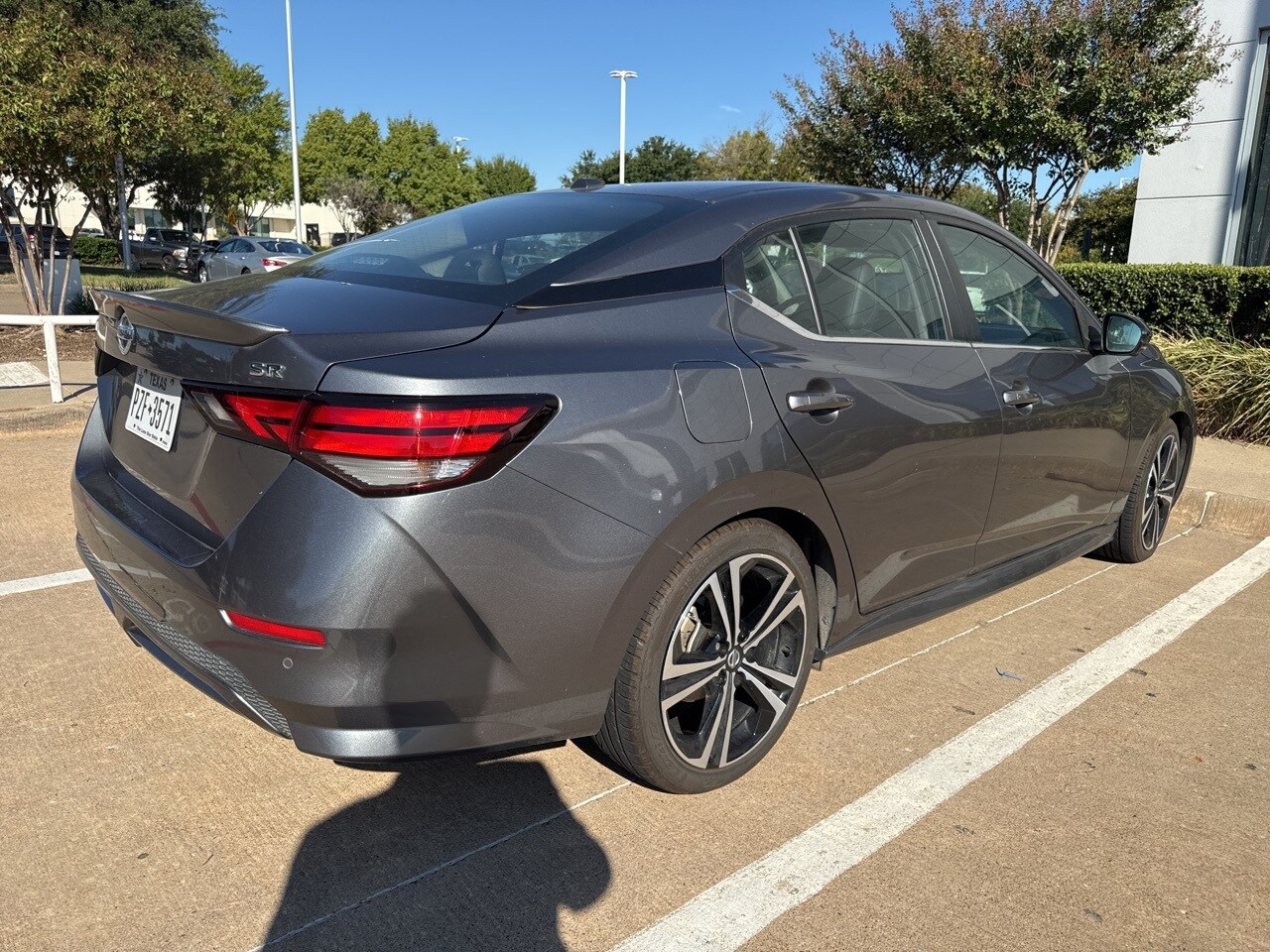2021 Nissan Sentra SR Premium photo 4