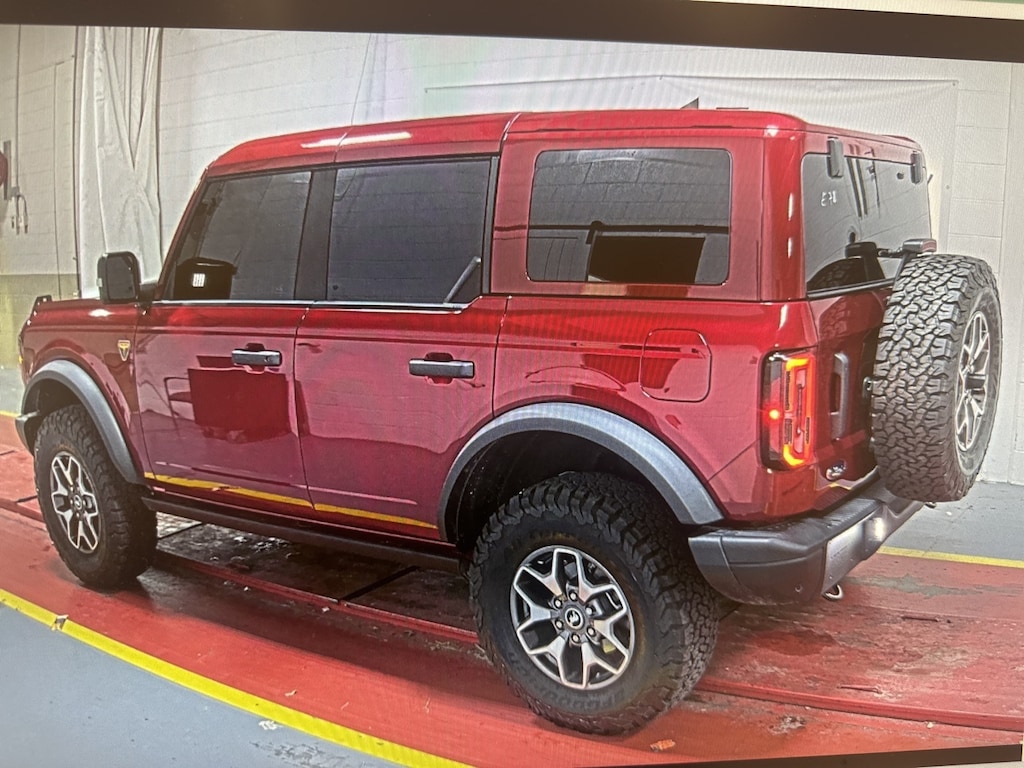 Used 2025 Ford Bronco Badlands SUV