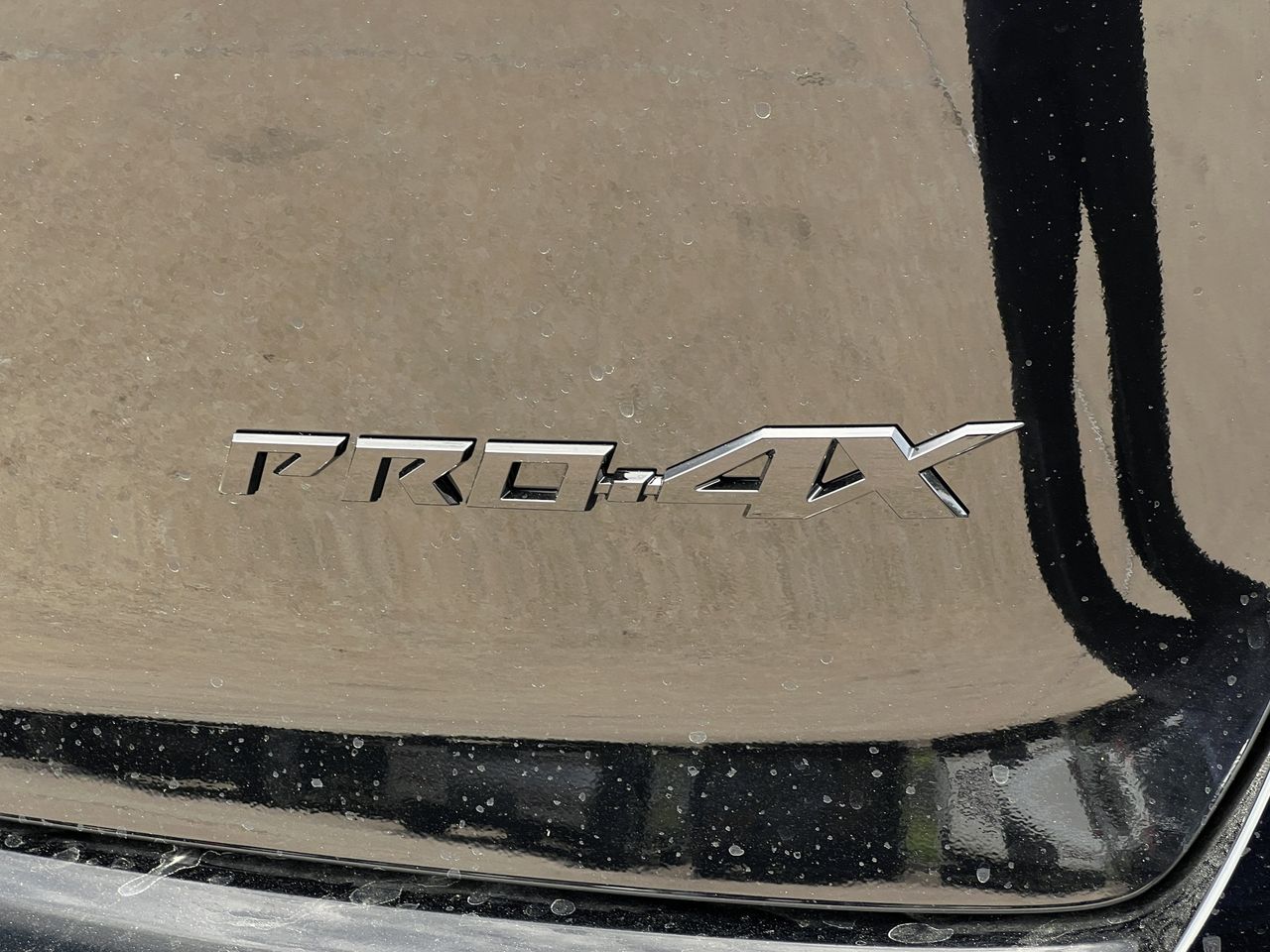 2026 Nissan Armada PRO-4X - Photo 6