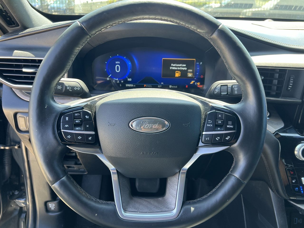 View vehicle photo 7