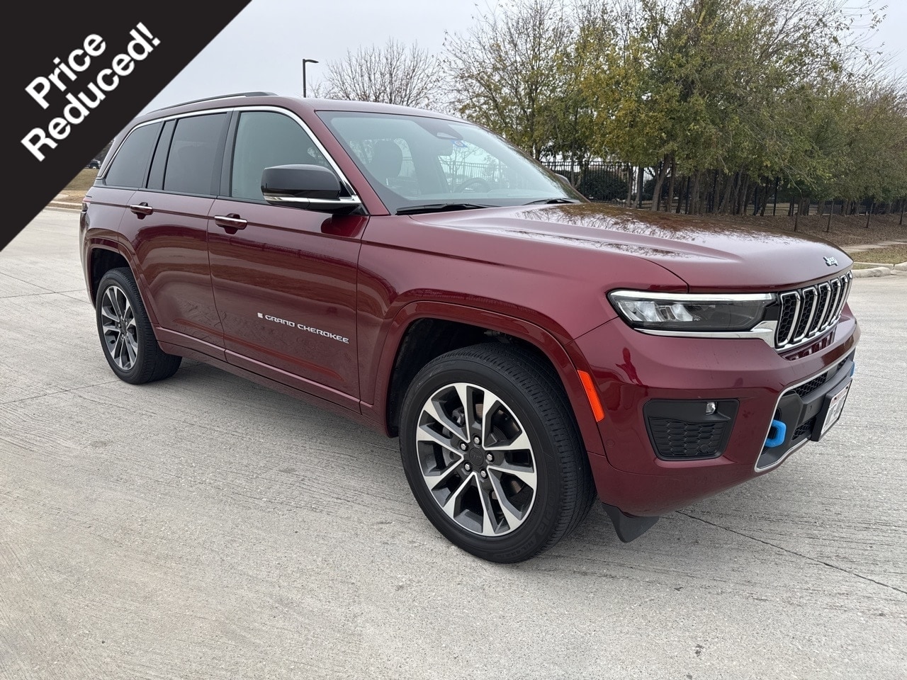 2023 Jeep Grand Cherokee Overland 4xe's photo