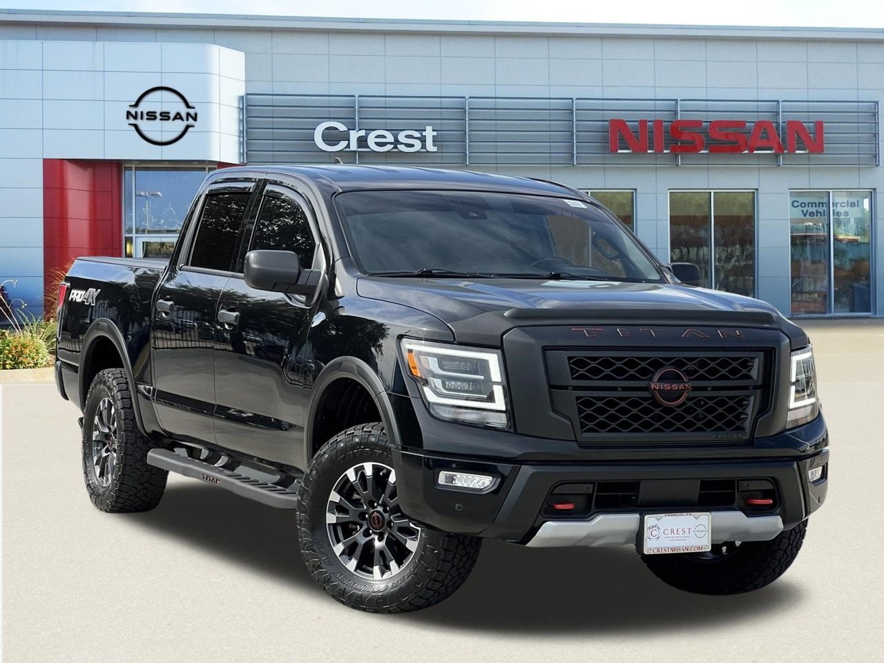  2023 Nissan Titan PRO-4X Crew Cab 4WD   