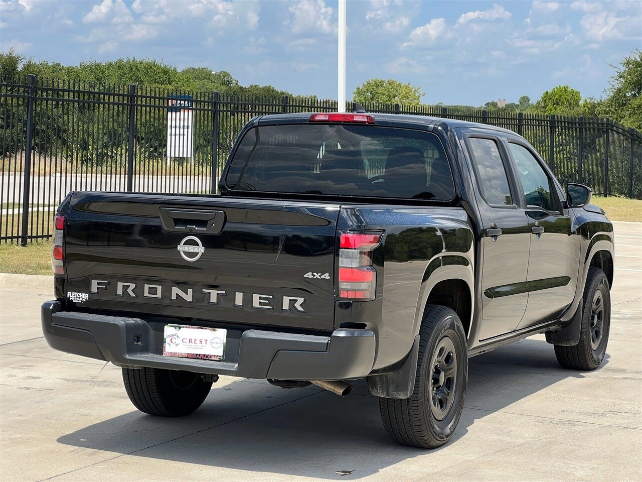 2024 Nissan Frontier S photo 2