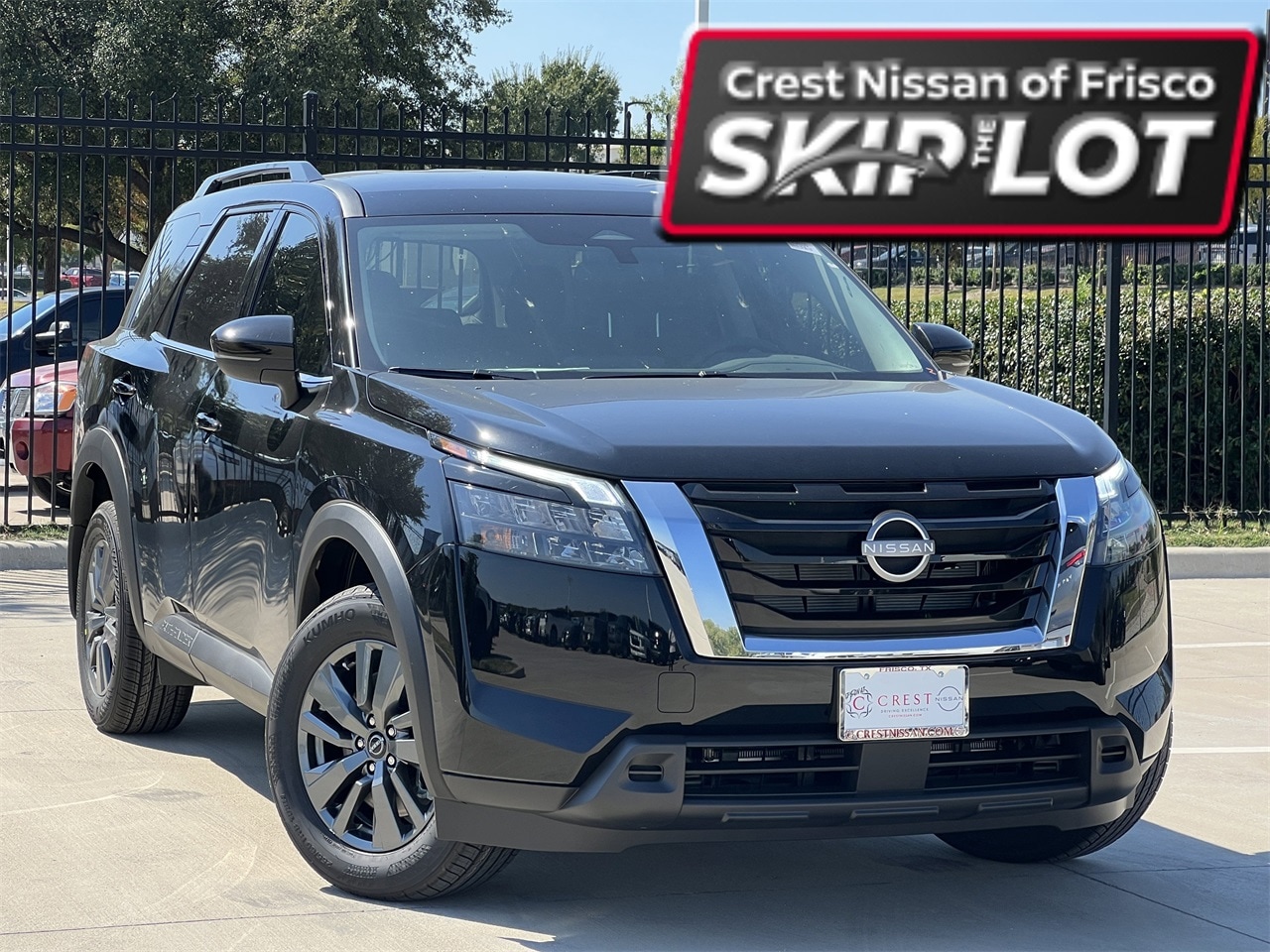 2025 Nissan Pathfinder SV