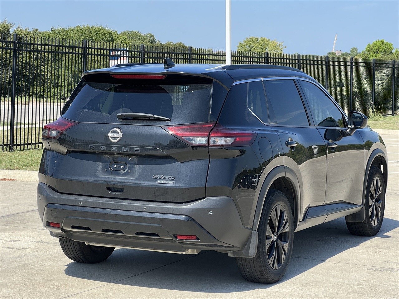 2023 Nissan Rogue SV photo 2