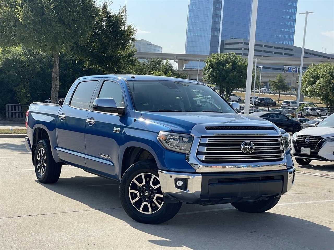 Used 2018 Toyota Tundra Limited with VIN 5TFHY5F17JX699449 for sale in Frisco, TX