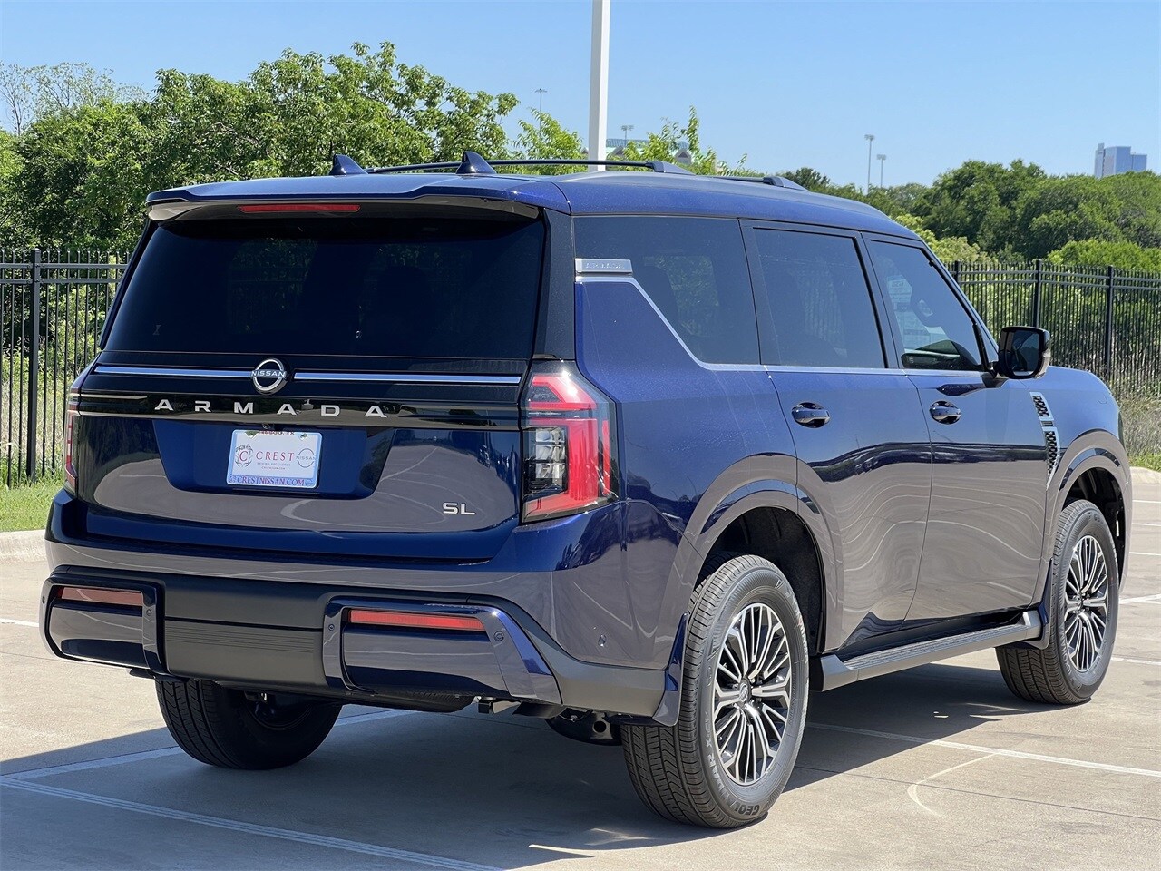 2025 Nissan Armada SL photo 4