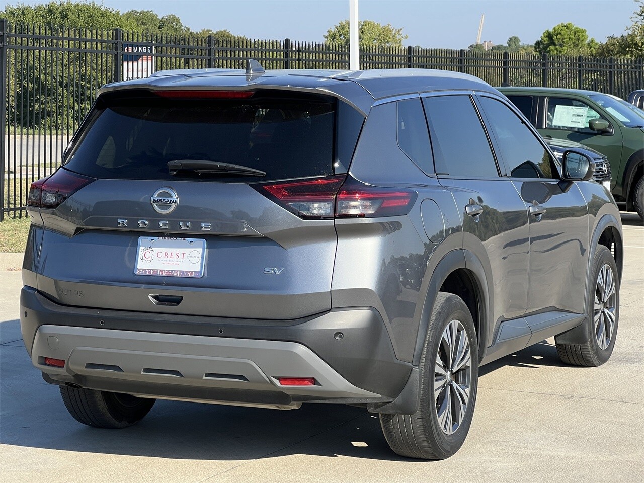 2021 Nissan Rogue SV photo 4