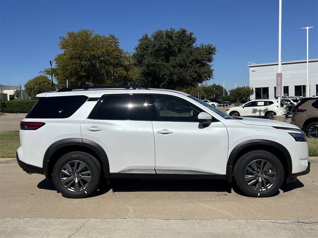 New 2025 Nissan Pathfinder SV SUV