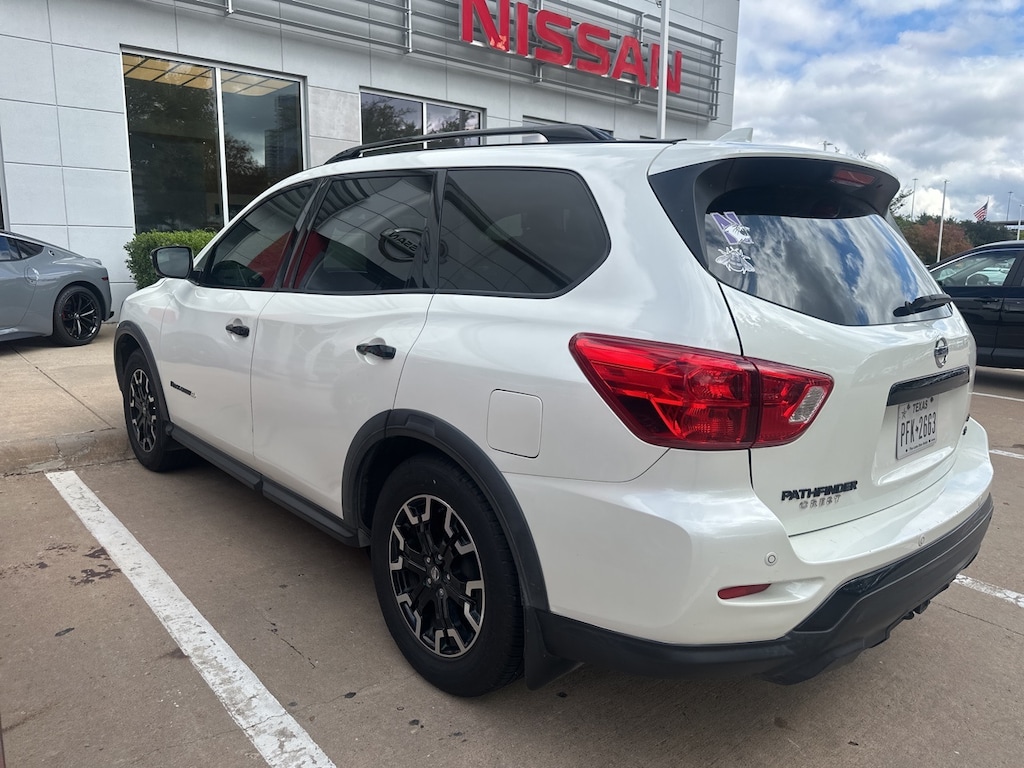 Used 2020 Nissan Pathfinder SL SUV